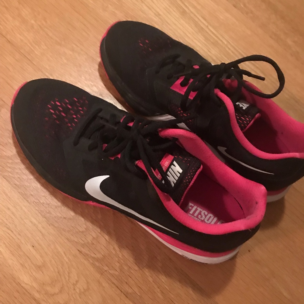 Women’s Nike shoes